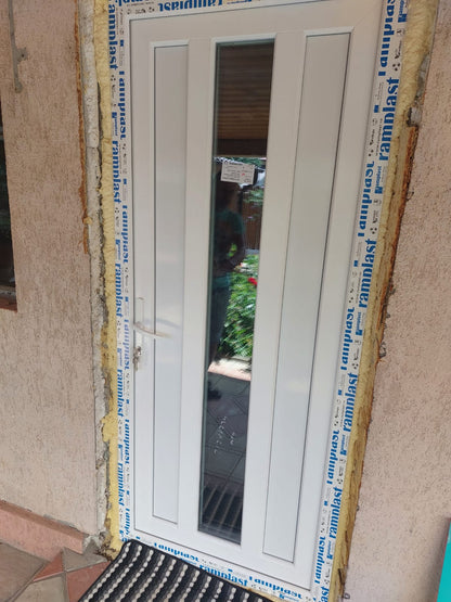 Usi Termopan Exterior - Usi Exterior din PVC sau aluminiu pentru protecție, confort și un aspect modern